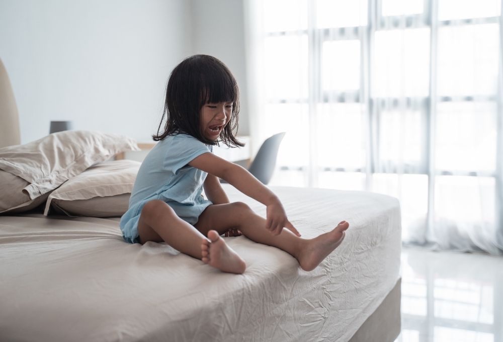 泣いている子ども