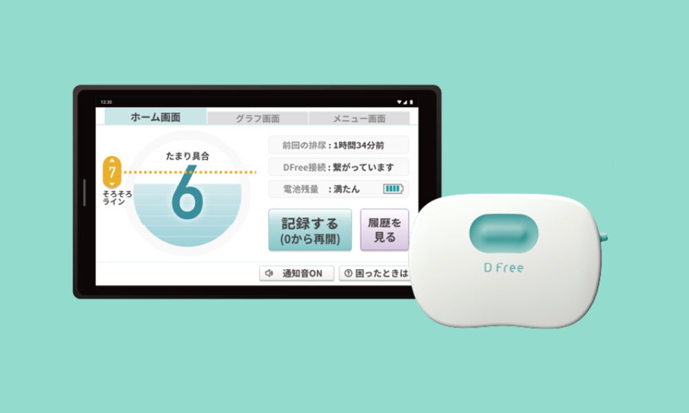 排尿予測デバイス「DFree」の本体と、排尿タイミングを表示するアプリ画面